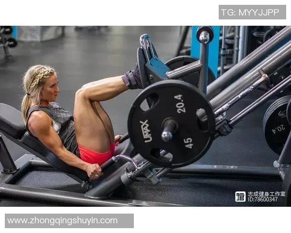 哑铃箭步蹲动作详解与训练技巧助你塑造完美腿部线条